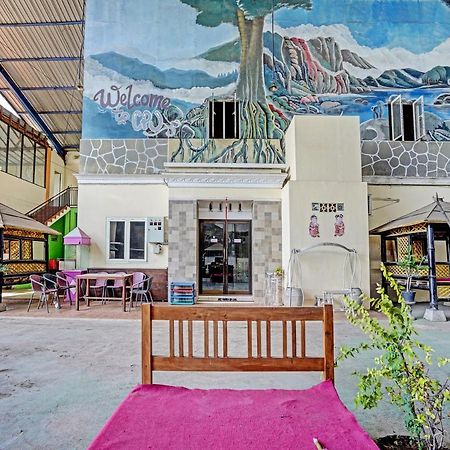 Oyo 90943 Mochi 88 Homestay Probolinggo Kültér fotó