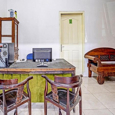 Oyo 90943 Mochi 88 Homestay Probolinggo Kültér fotó