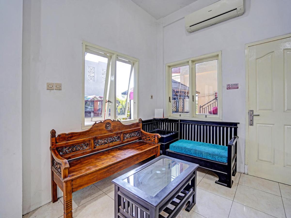 Oyo 90943 Mochi 88 Homestay Probolinggo Kültér fotó