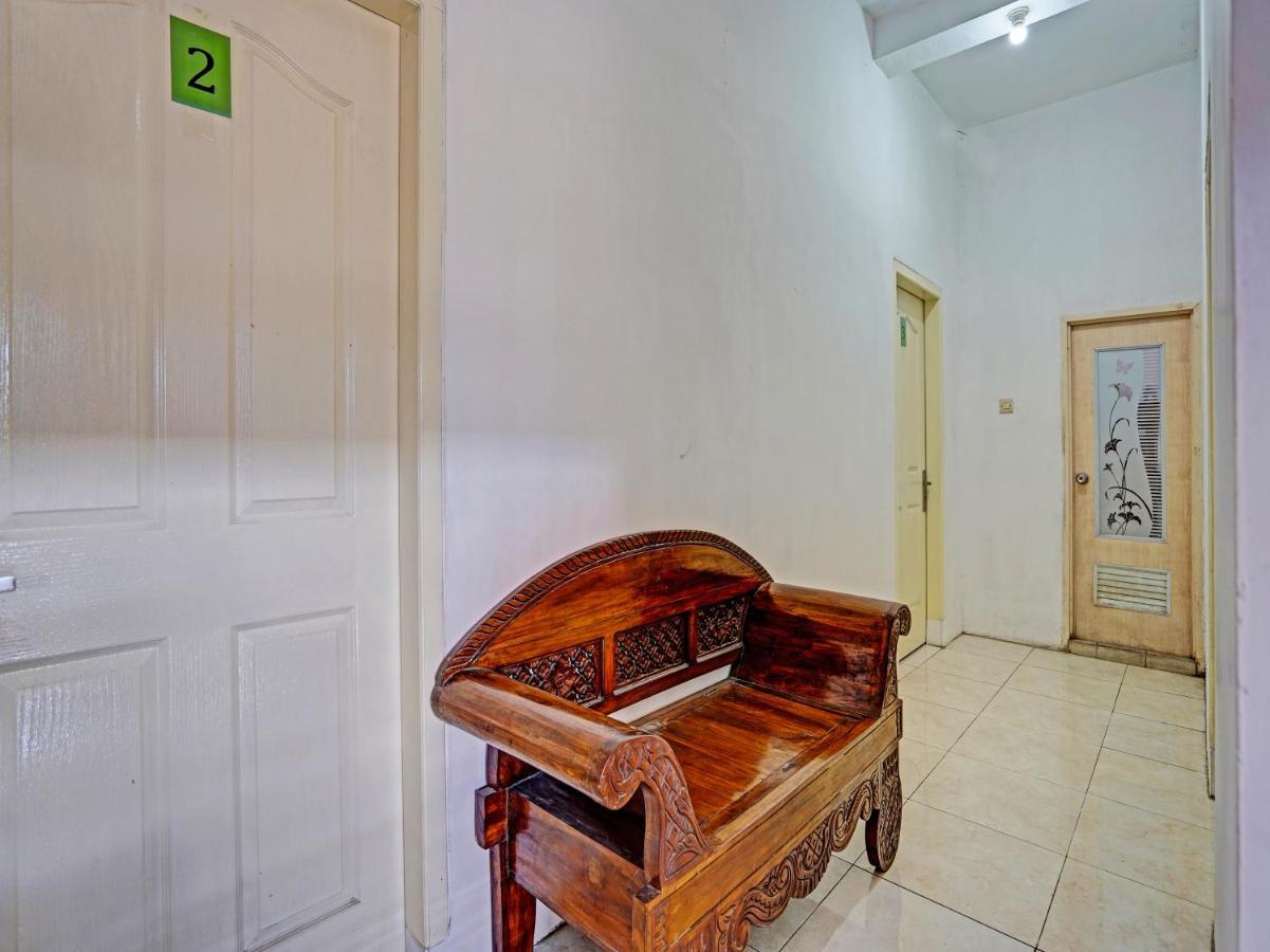 Oyo 90943 Mochi 88 Homestay Probolinggo Kültér fotó